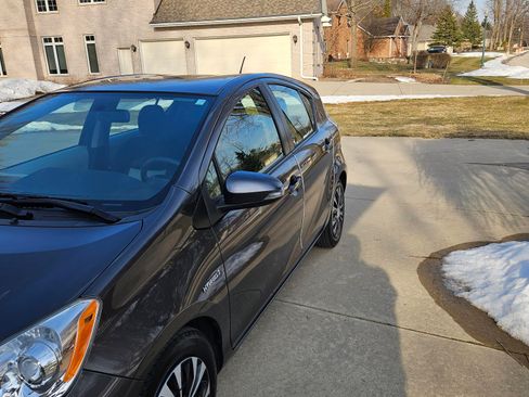 Used 2012 Toyota Prius C Three image 6