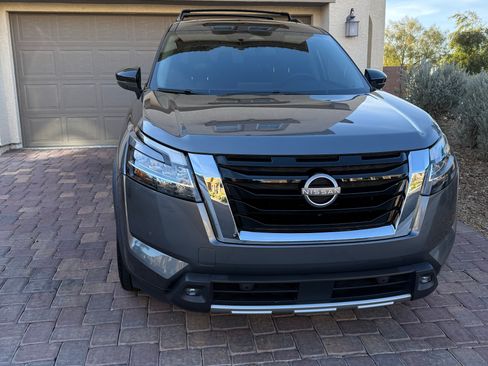 Used 2022 Nissan Pathfinder SL w/ SL Premium Package image 14