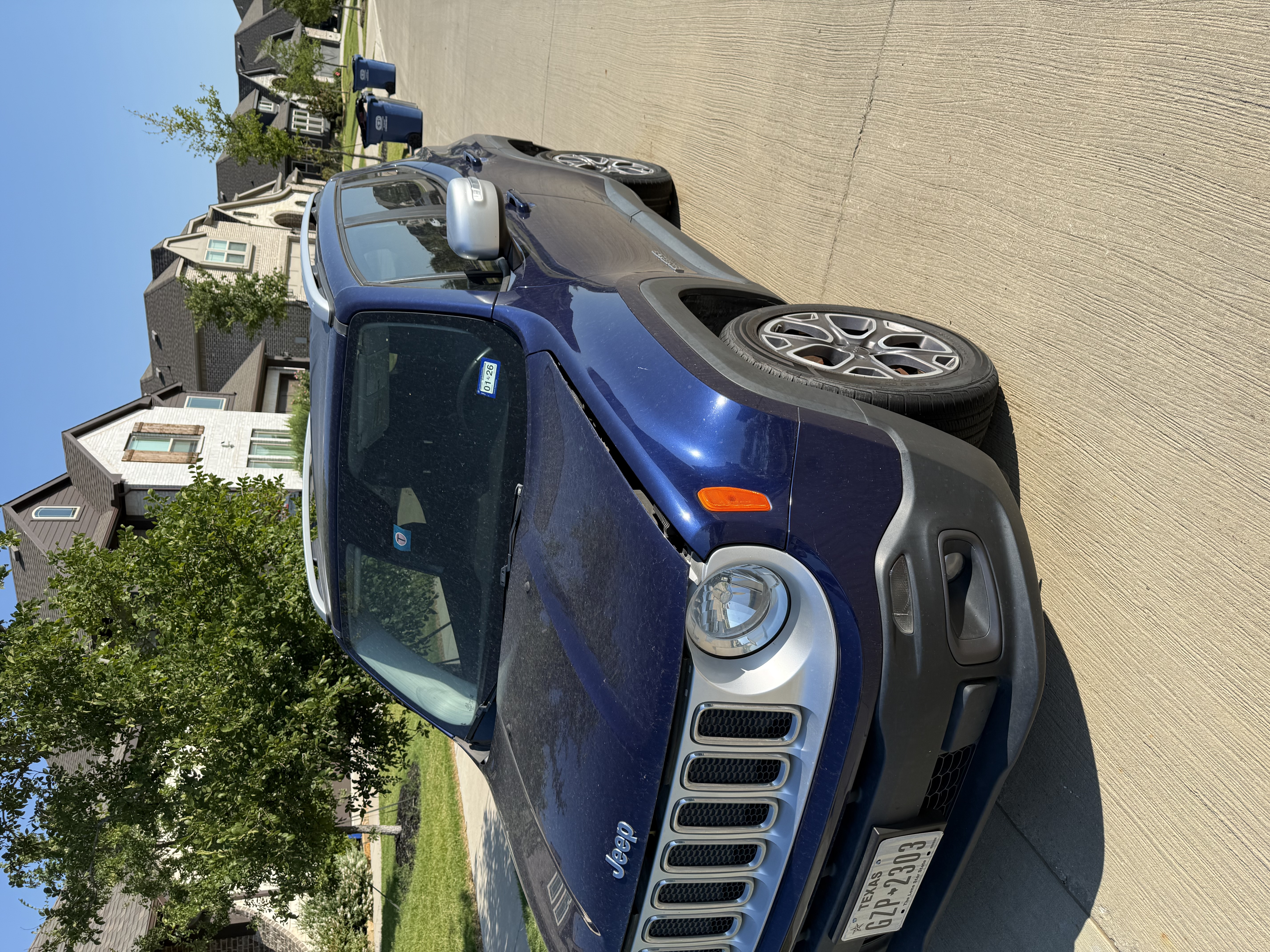 Used 2016 Jeep Renegade Limited w/ Safety & Security Group AWD/4WD image 11