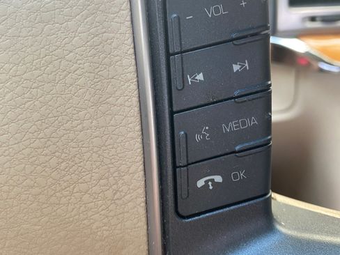 Used 2011 Lincoln MKZ FWD image 8
