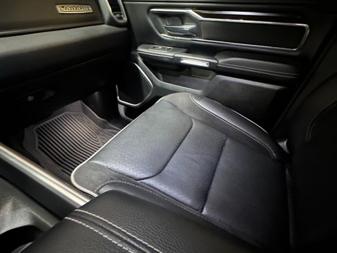 Used 2022 RAM 1500 Laramie image 8