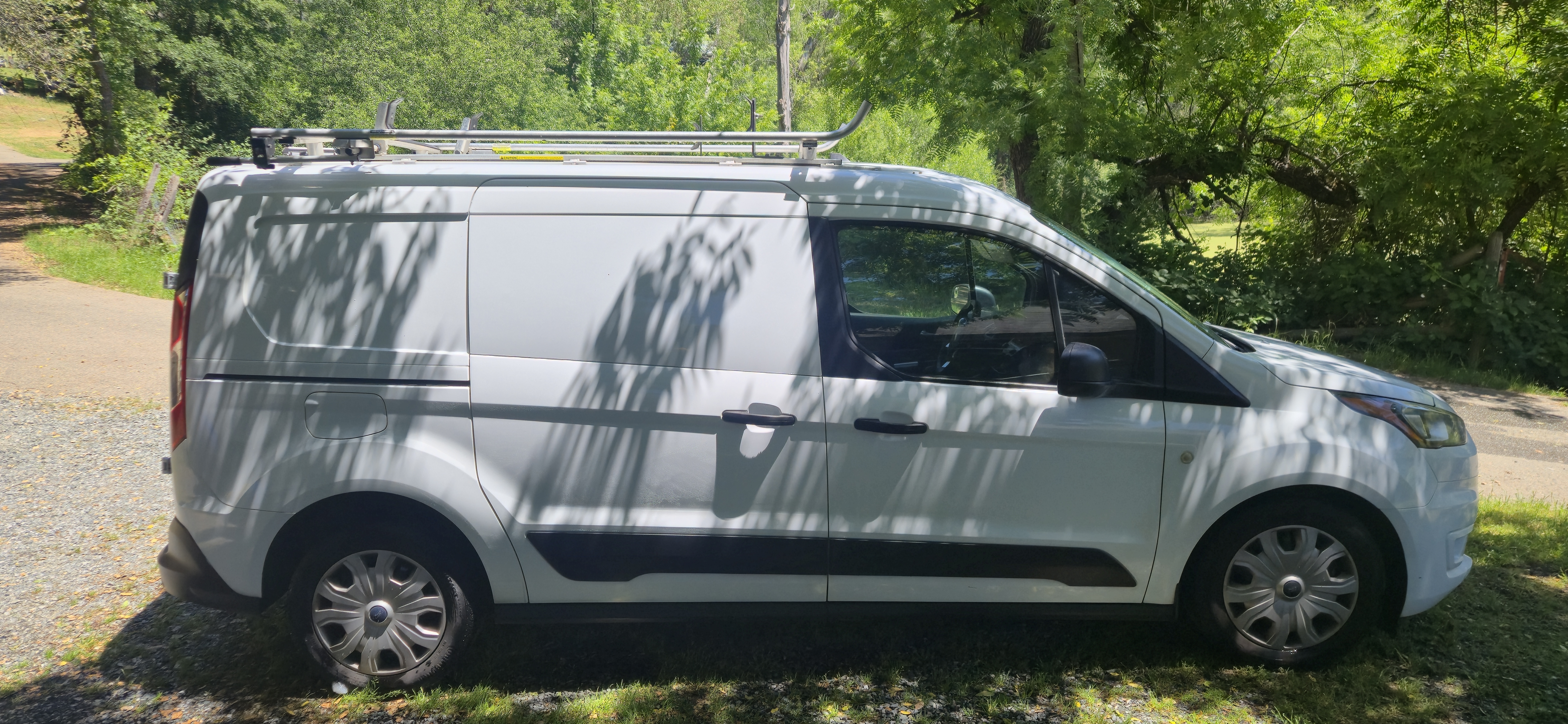 Used 2021 Ford Transit Connect XLT FWD image 4