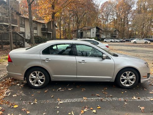 Used 2012 Ford Fusion SE image 5