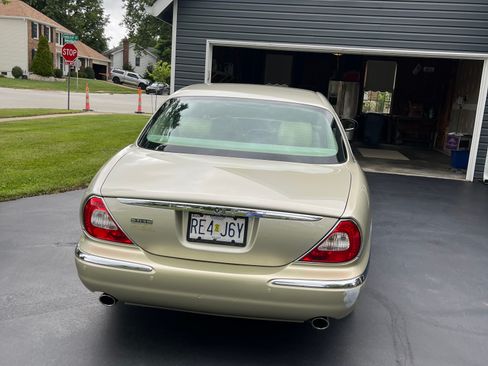 Used 2006 Jaguar XJ8 RWD image 5