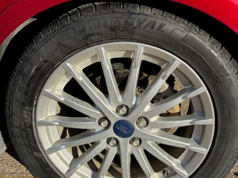 Used 2013 Ford C-MAX SEL image 15