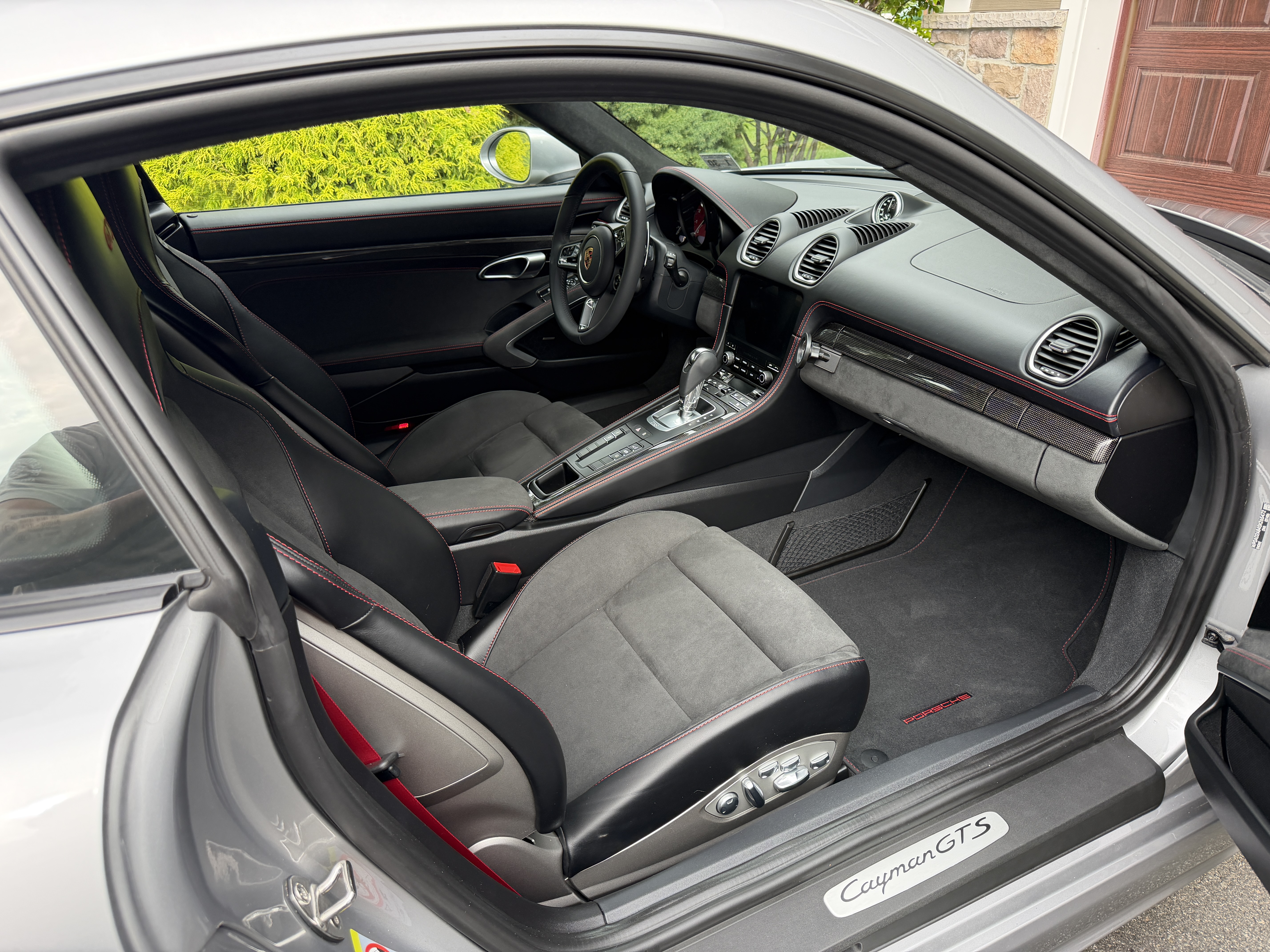 Used 2025 Porsche 718 Cayman GTS RWD image 9