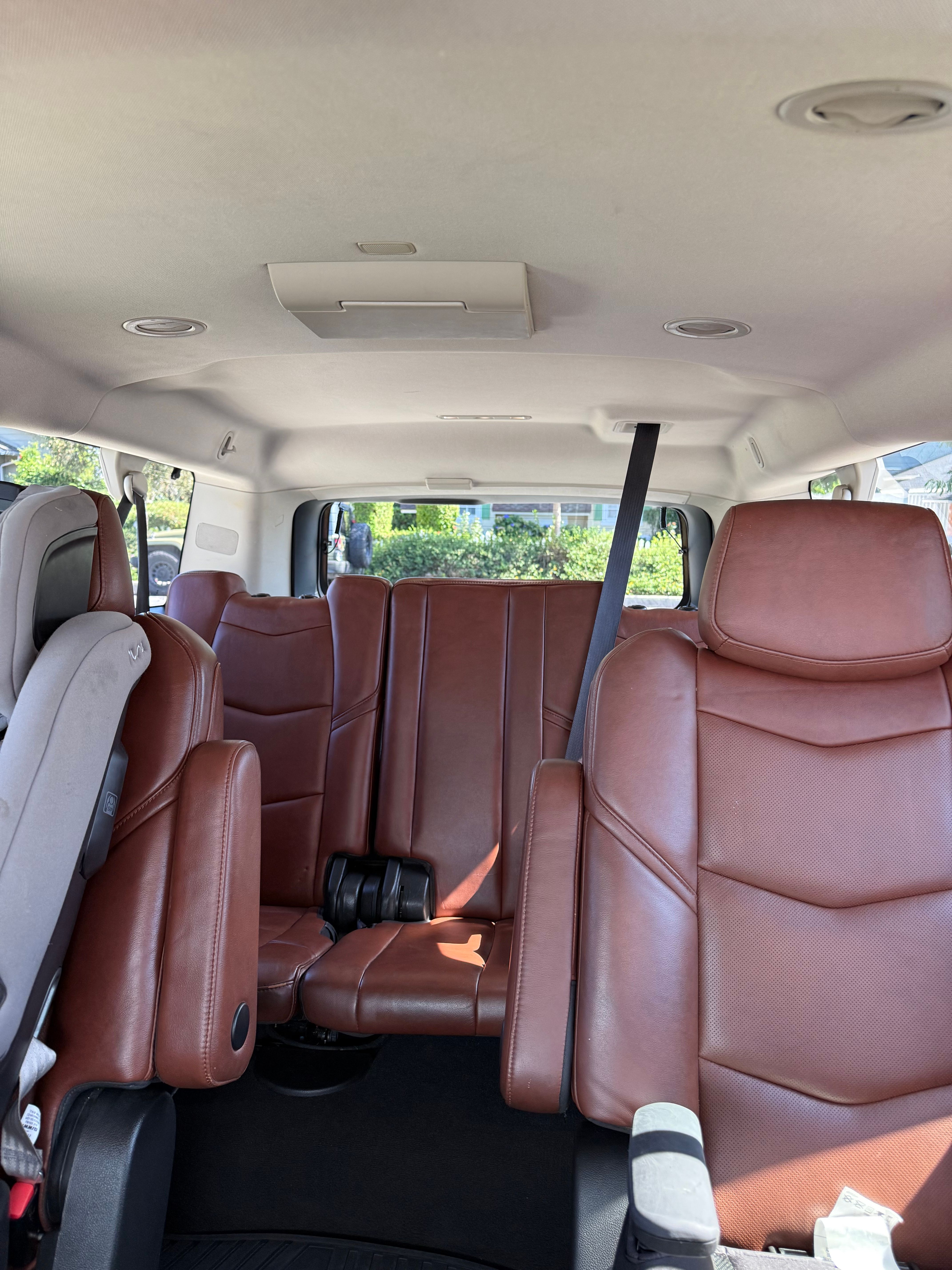 Used 2019 Cadillac Escalade ESV Premium Luxury AWD/4WD image 17