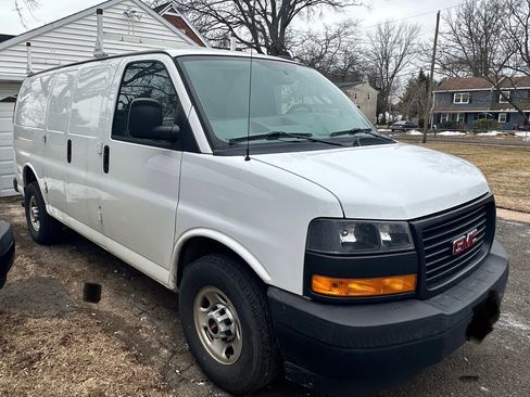 Used 2018 GMC Savana 2500 image 5