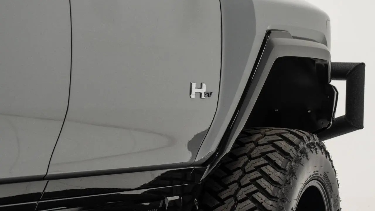 Used 2024 GMC Hummer EV 2X AWD/4WD image 15