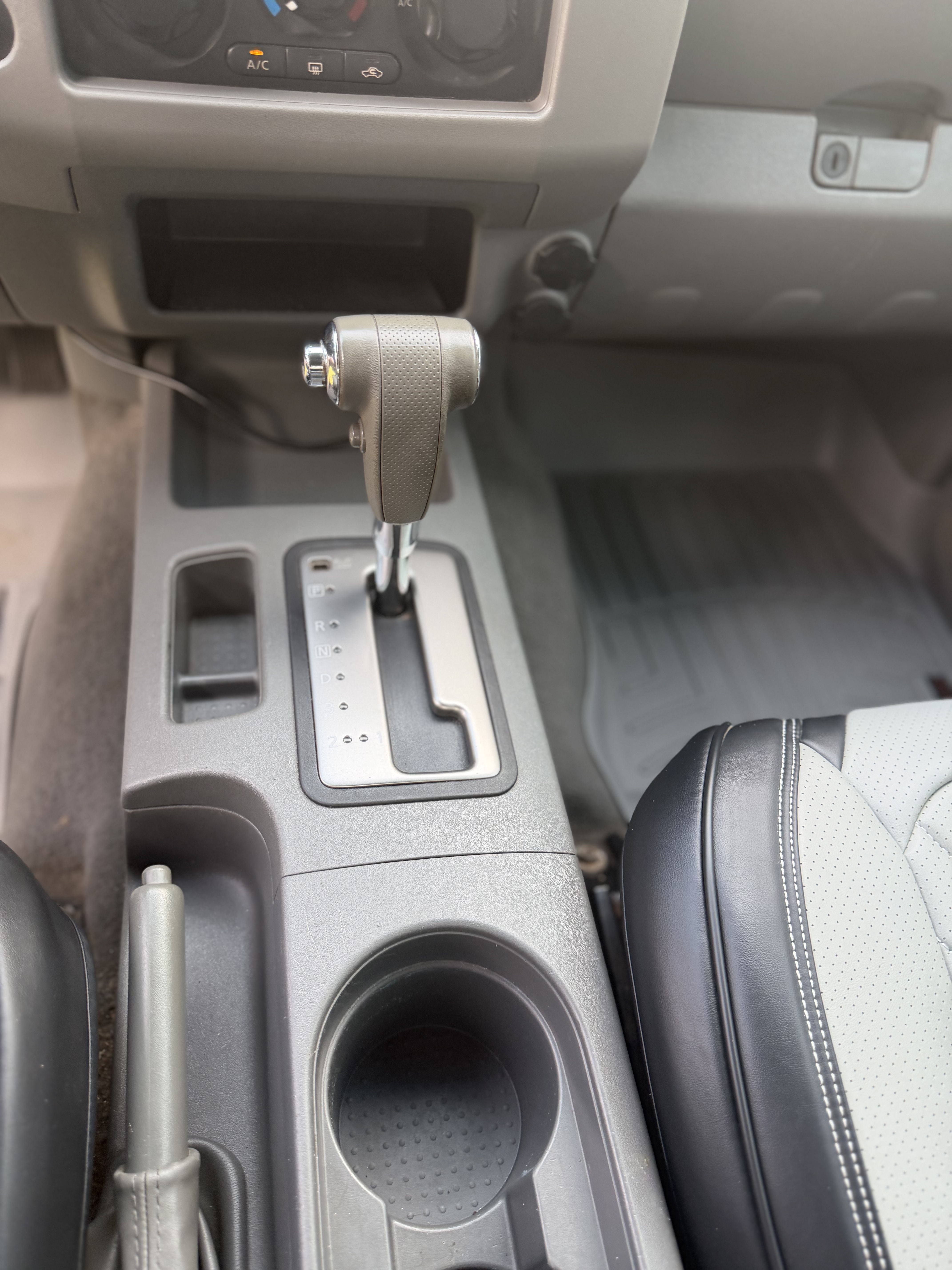 Used 2006 Nissan Frontier LE RWD image 22