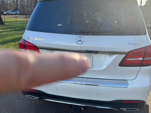 Used 2019 Mercedes-Benz GLS 550 4MATIC image 4