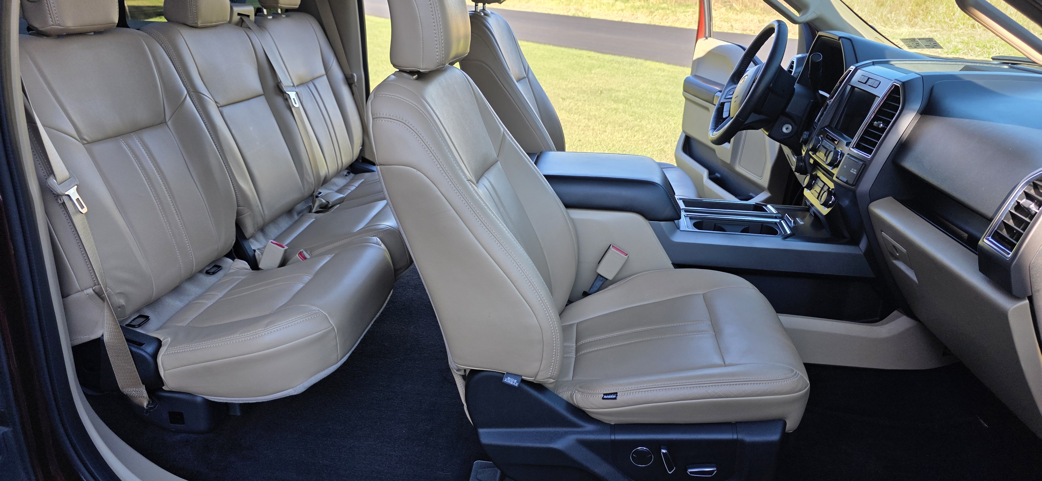 Used 2016 Ford F150 XLT w/ Equipment Group 302A Luxury AWD/4WD image 10