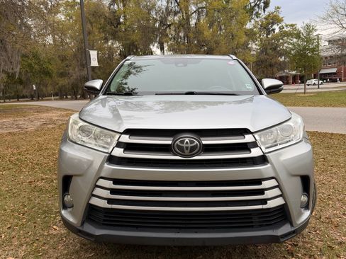 Used 2017 Toyota Highlander XLE image 8
