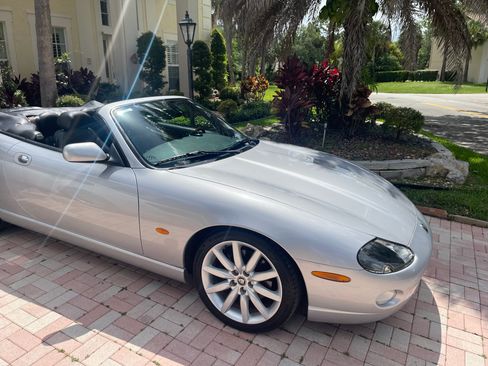 Used 2005 Jaguar XK8 Convertible image 6
