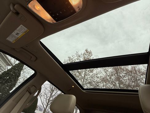 Used 2019 Jeep Grand Cherokee Limited w/ Luxury Group II image 10