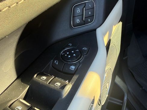 Used 2021 Ford Expedition Max Platinum AWD/4WD image 11