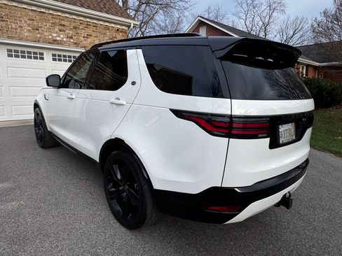 Used 2022 Land Rover Discovery S R-Dynamic image 14