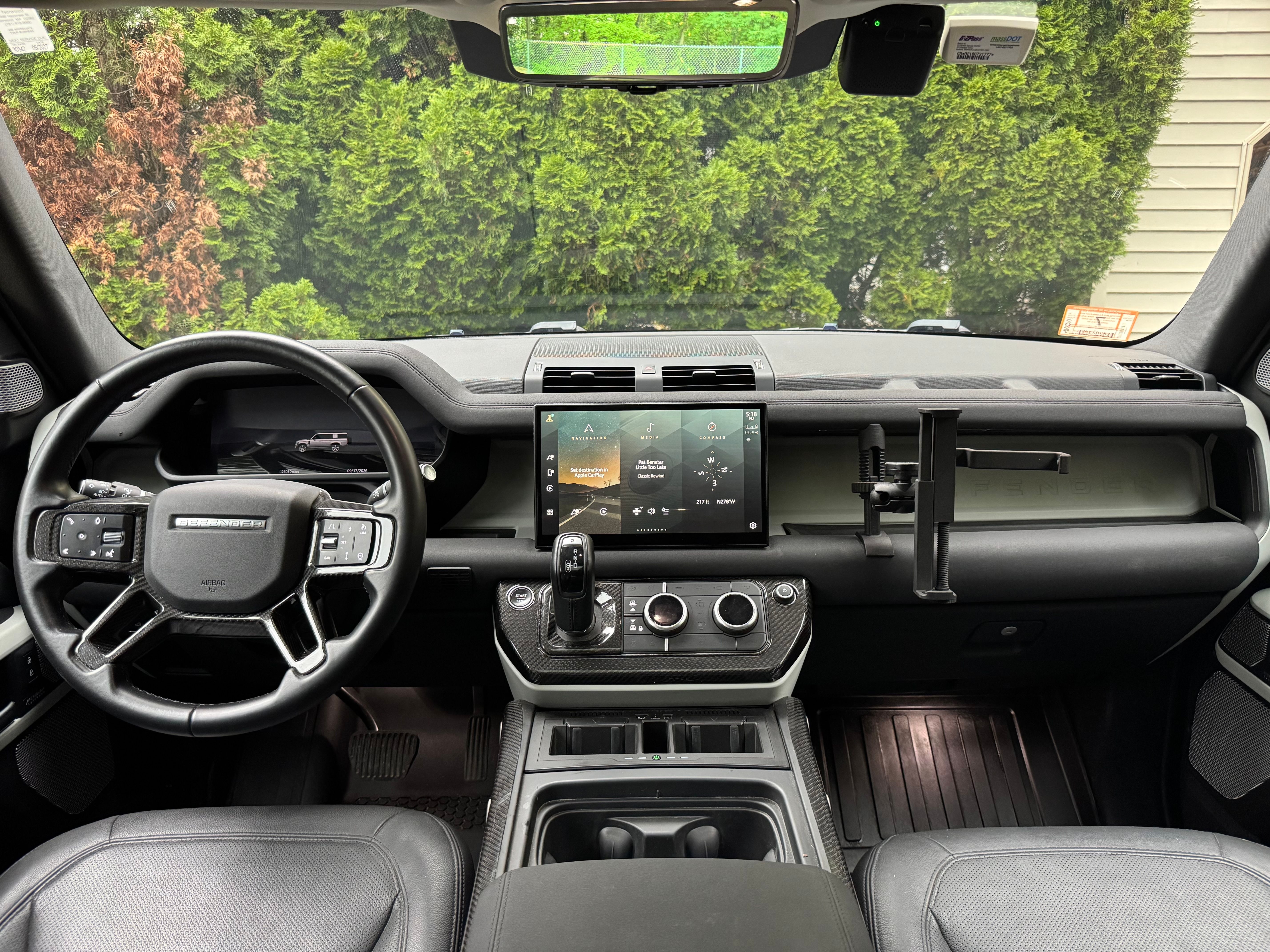 Used 2023 Land Rover Defender 130 SE AWD/4WD image 14