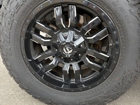 Used 2017 Nissan NV 3500 SL image 10