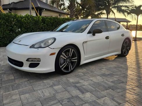 Used 2012 Porsche Panamera 4 image 1