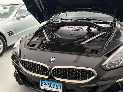 Used 2020 BMW Z4 M40i w/ Premium Package RWD image 9
