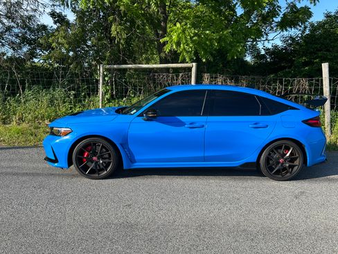 Used 2023 Honda Civic Type R image 2
