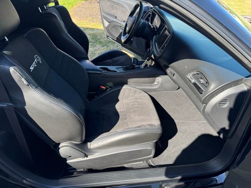 Used 2021 Dodge Challenger SRT Hellcat image 14