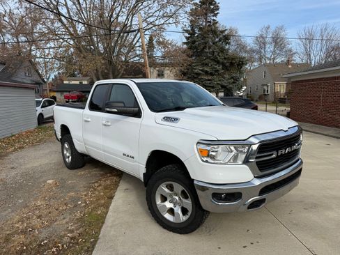 Used 2021 RAM 1500 Big Horn AWD/4WD image 2