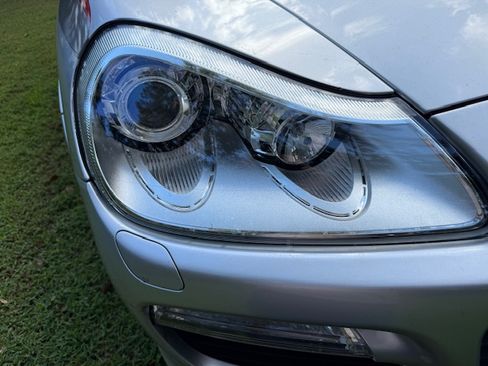 Used 2010 Porsche Cayenne GTS image 29