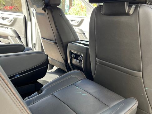 Used 2023 Chevrolet Tahoe High Country w/ Advanced Technology Package image 17