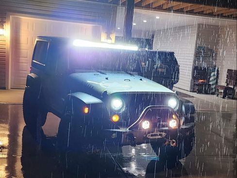 Used 2018 Jeep Wrangler Sport image 2