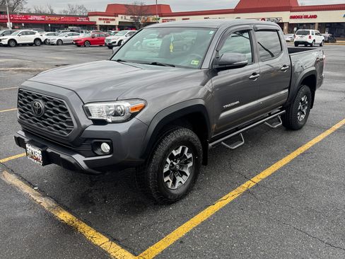 Used 2021 Toyota Tacoma TRD Off-Road image 1