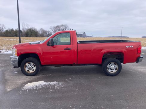 Used 2013 Chevrolet Silverado 2500 W/T w/ Snow Plow Prep Package image 1