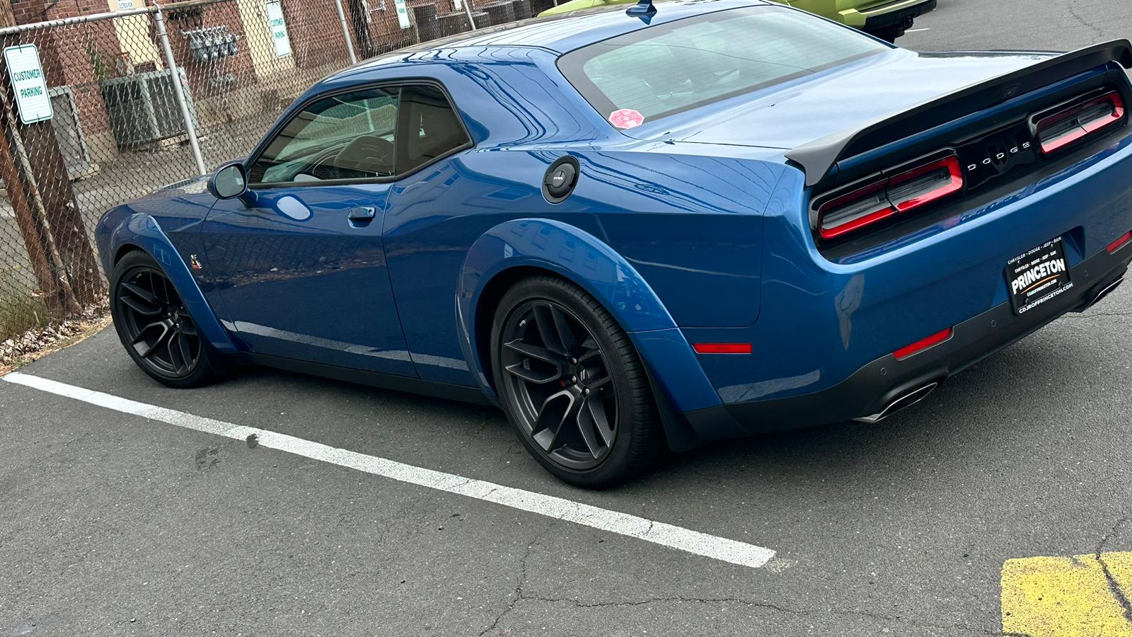 Used 2022 Dodge Challenger R/T Scat Pack RWD image 10