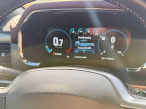 Used 2021 Ford F150 Lariat w/ Equipment Group 502A High image 9