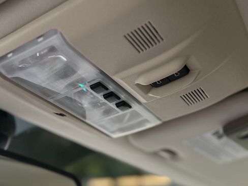 Used 2011 Land Rover Range Rover Sport Supercharged image 25