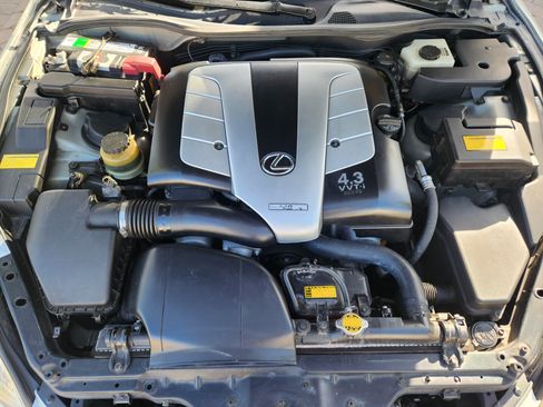 Used 2002 Lexus SC 430 Convertible image 11