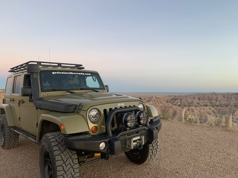 Used 2013 Jeep Wrangler Unlimited Rubicon w/ Connectivity Group image 31