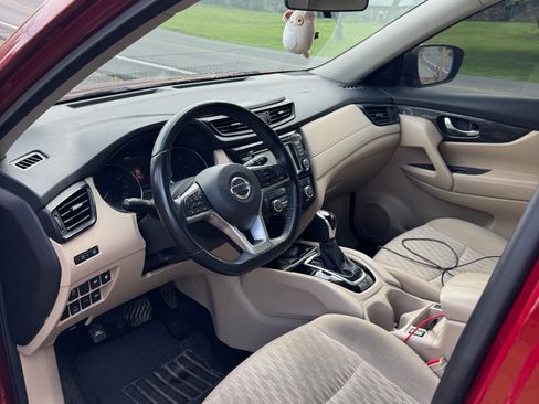 Used 2018 Nissan Rogue SV AWD/4WD image 8