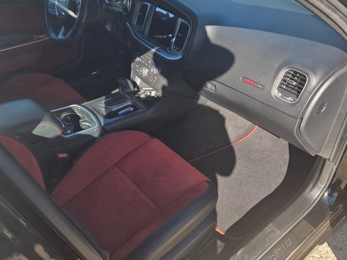 Used 2020 Dodge Charger Scat Pack w/ Dynamics Package image 11