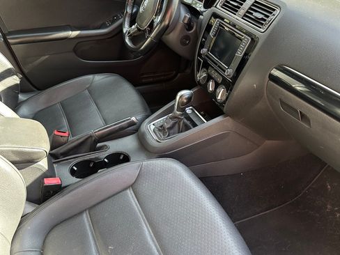 Used 2016 Volkswagen Jetta SEL w/ Lighting Package image 11
