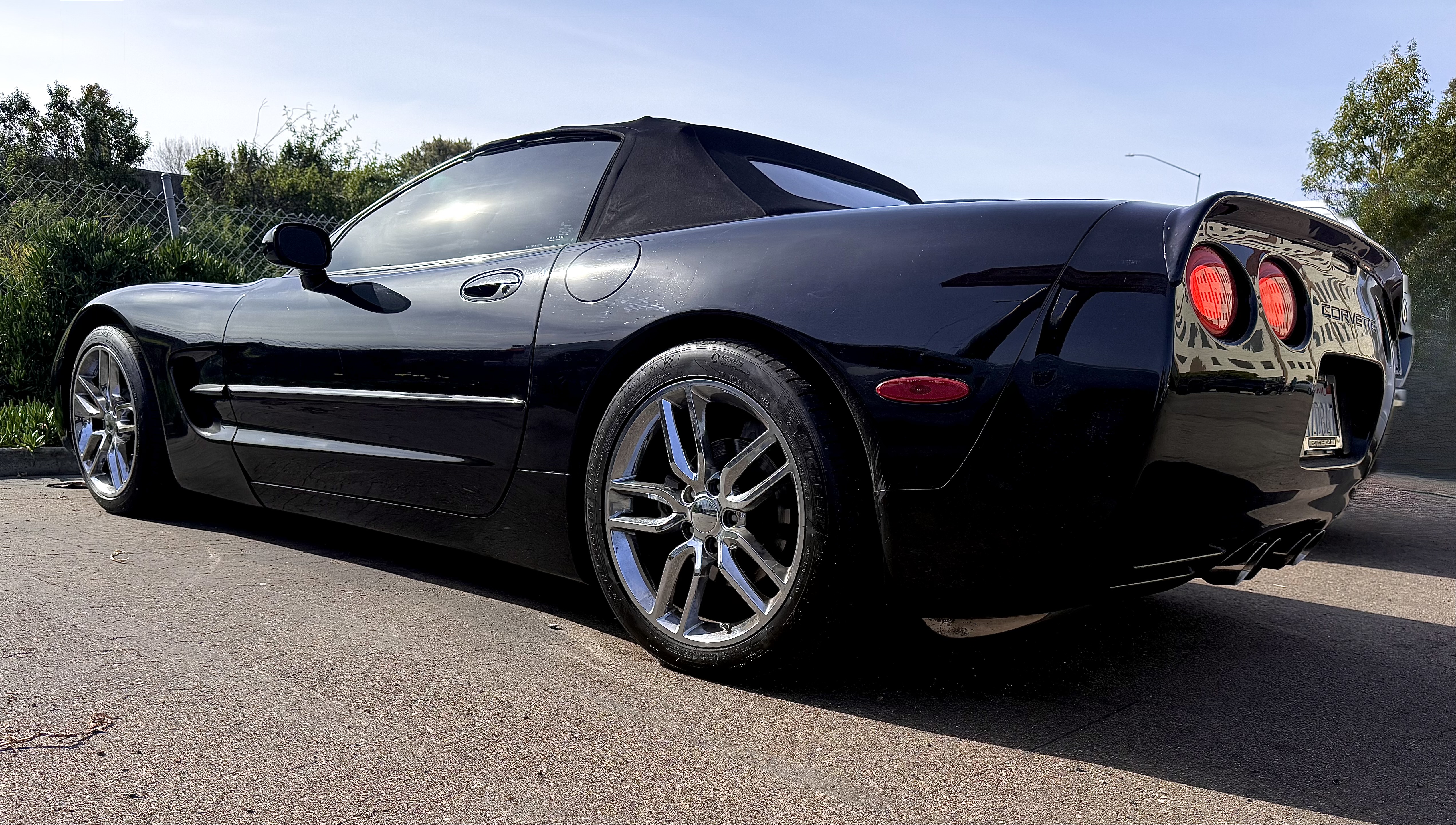 Used 2002 Chevrolet Corvette Convertible w/ Preferred Equipment Group2 RWD image 16
