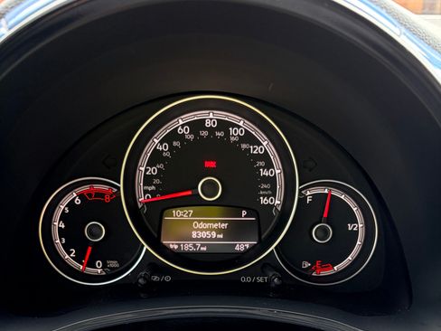 Used 2017 Volkswagen Beetle 1.8T Classic image 11