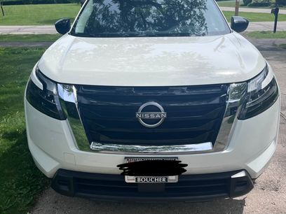 Used 2025 Nissan Pathfinder S
