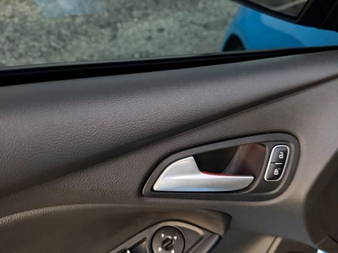 Used 2017 Ford Focus RS image 11