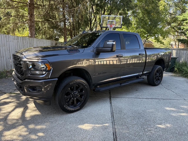 Used 2024 RAM 2500 Big Horn w/ Night Edition AWD/4WD image 1