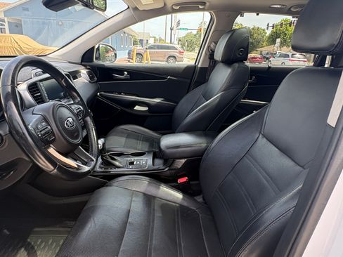 Used 2017 Kia Sorento SX FWD image 10