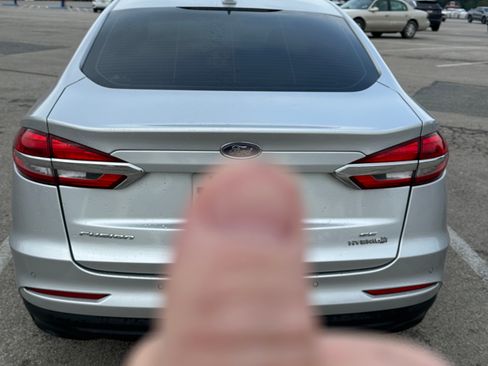 Used 2019 Ford Fusion SE FWD image 10