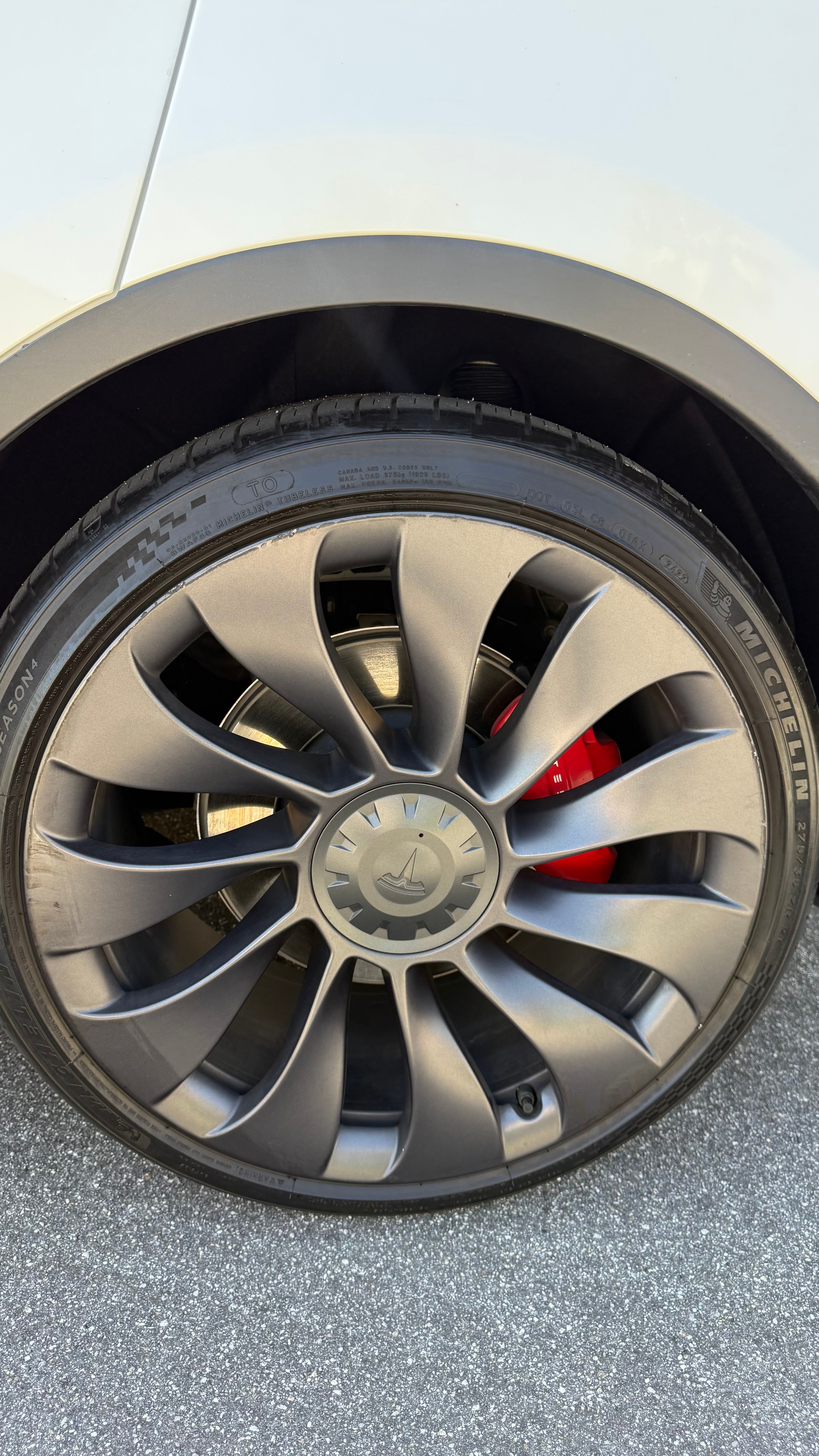 Used 2021 Tesla Model Y Performance AWD/4WD image 4
