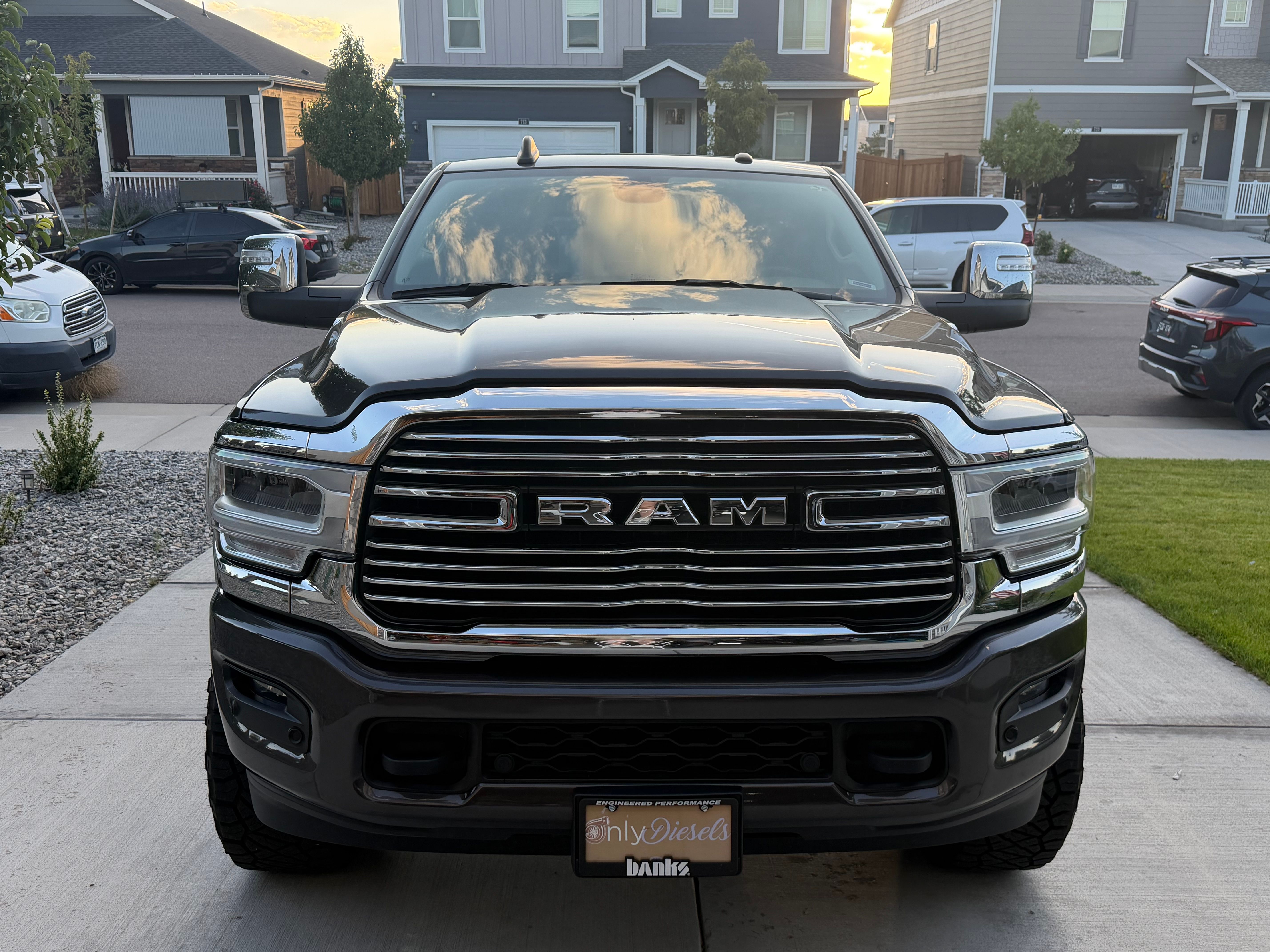 Used 2024 RAM 2500 Laramie AWD/4WD image 4